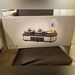 Triple slow cooker